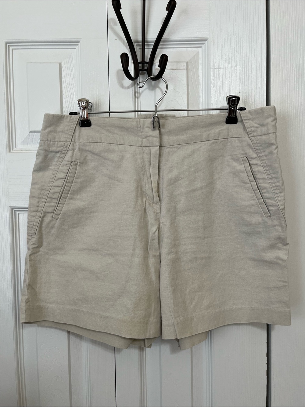 Willi Smith Women's Light Beige Linen-Blend Shorts